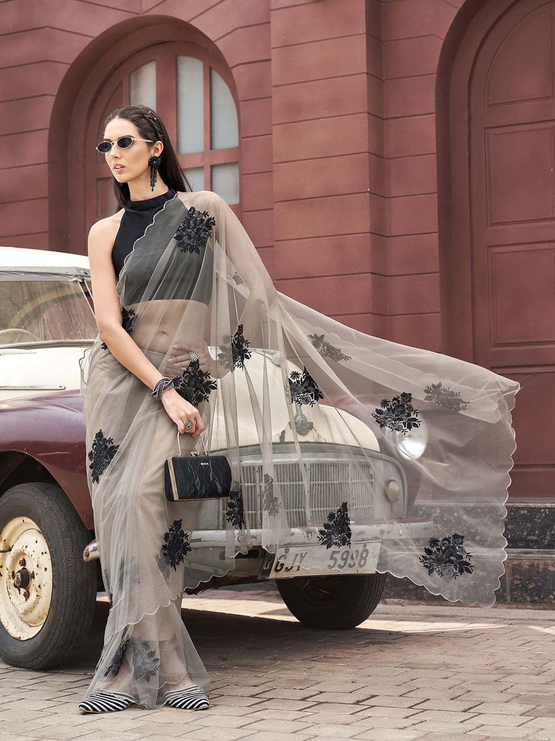 Tikhi Imli Tikhi Imli Floral Emboridered Saree