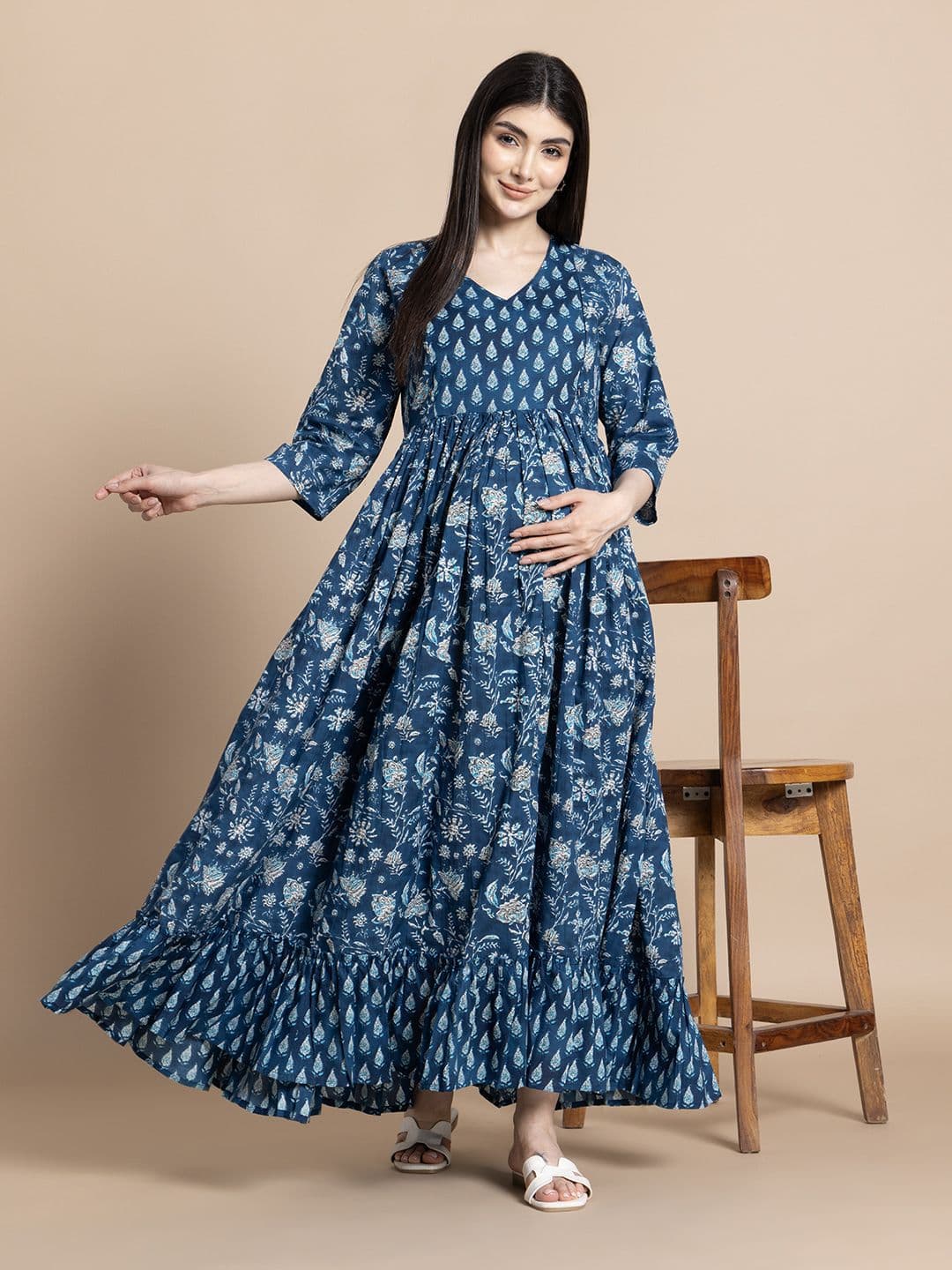 Gujari Gujari Women Ethnic Motifs Maxi Dress
