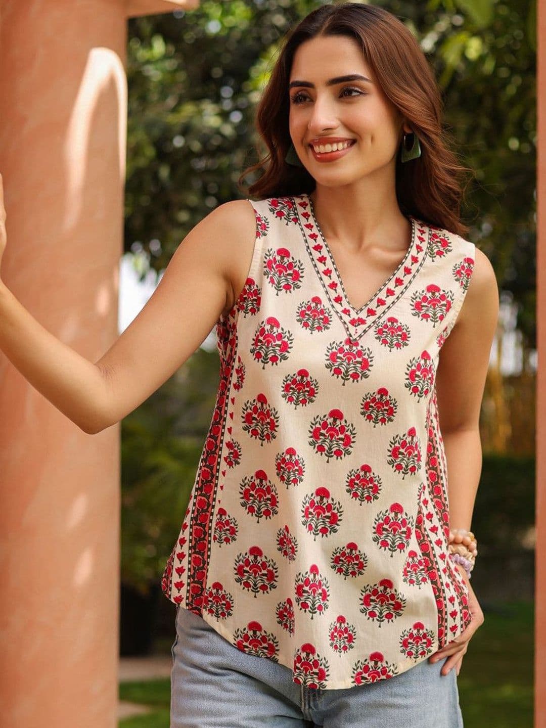 Viharini Viharini Floral Print Top