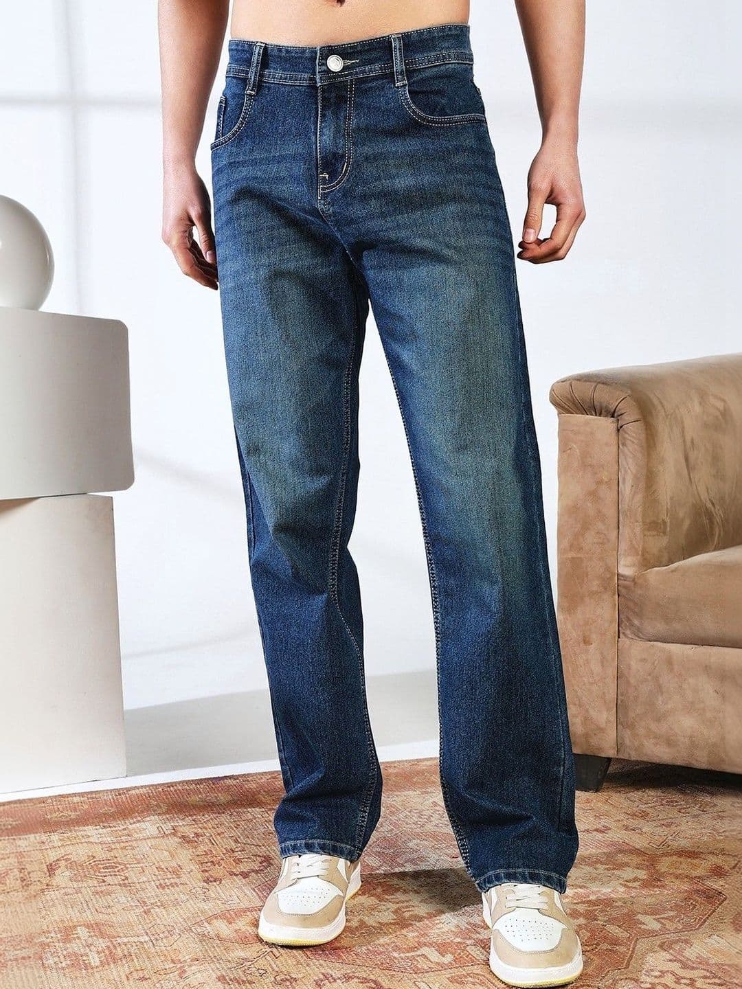 DENIMLOOK DENIMLOOK Men Jean Straight Fit Mid-Rise Mildly Distressed Light Fade Stretchable Jeans