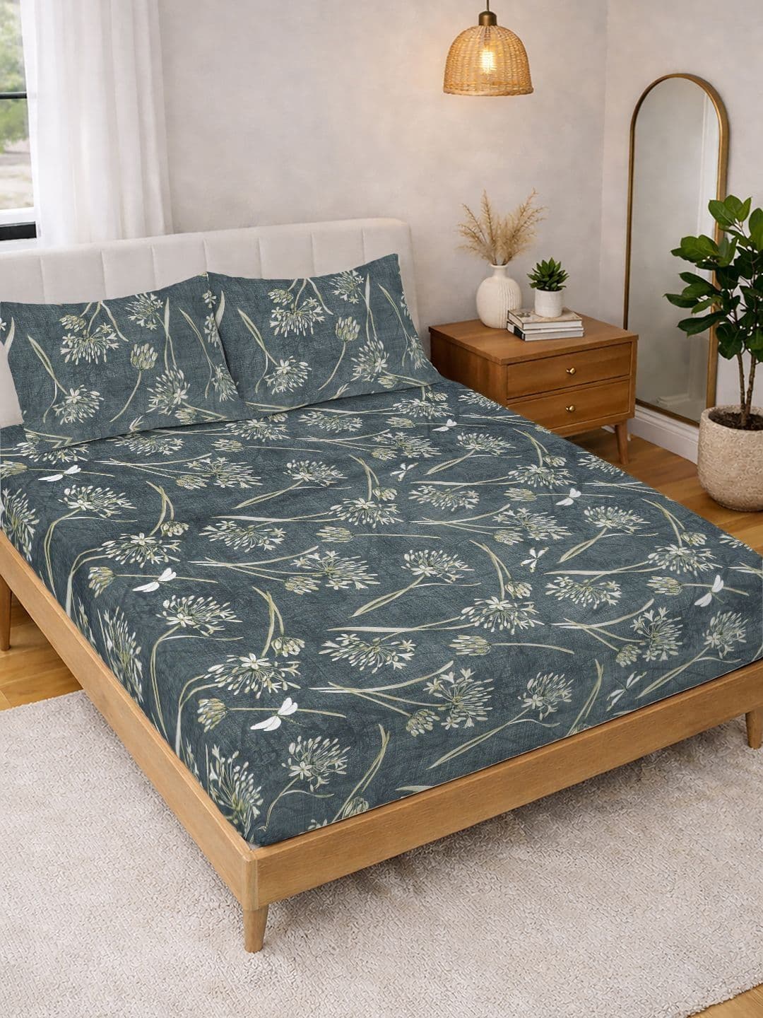 Myntra Elegant Homes Myntra Elegant Homes Green Floral 300 TC King Bedsheet With 2 Pillow Covers