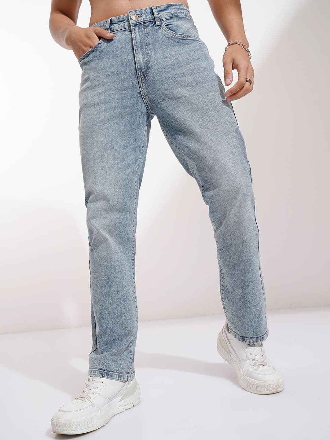 HIGHLANDER Men Straight Fit Heavy Fade Stretchable Jeans