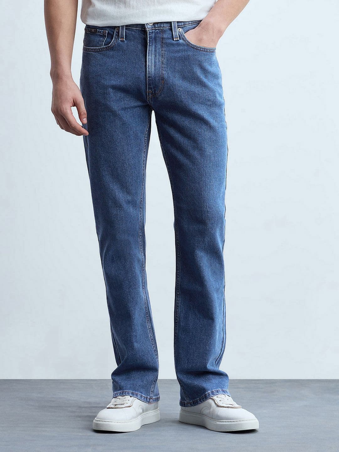 Flying Machine Men Bootcut Mid-Rise Light Fade Stretchable Jeans