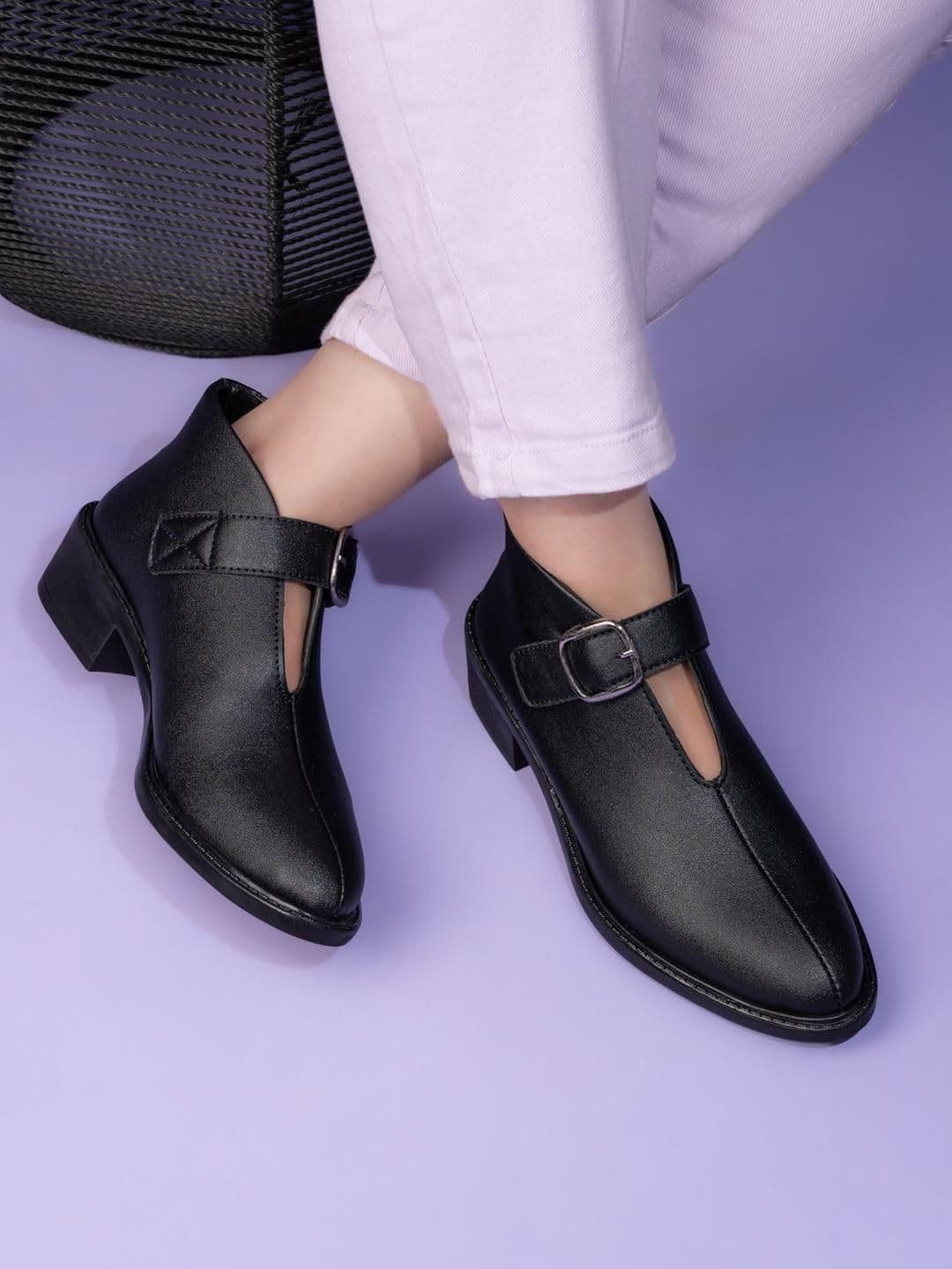 Roadster Women Black Ankle Top Block-Heel Regular Boots