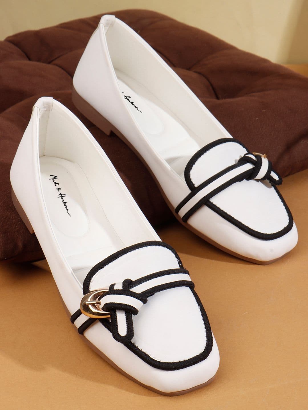 Mast & Harbour Women Ballerinas with Buckles Flats