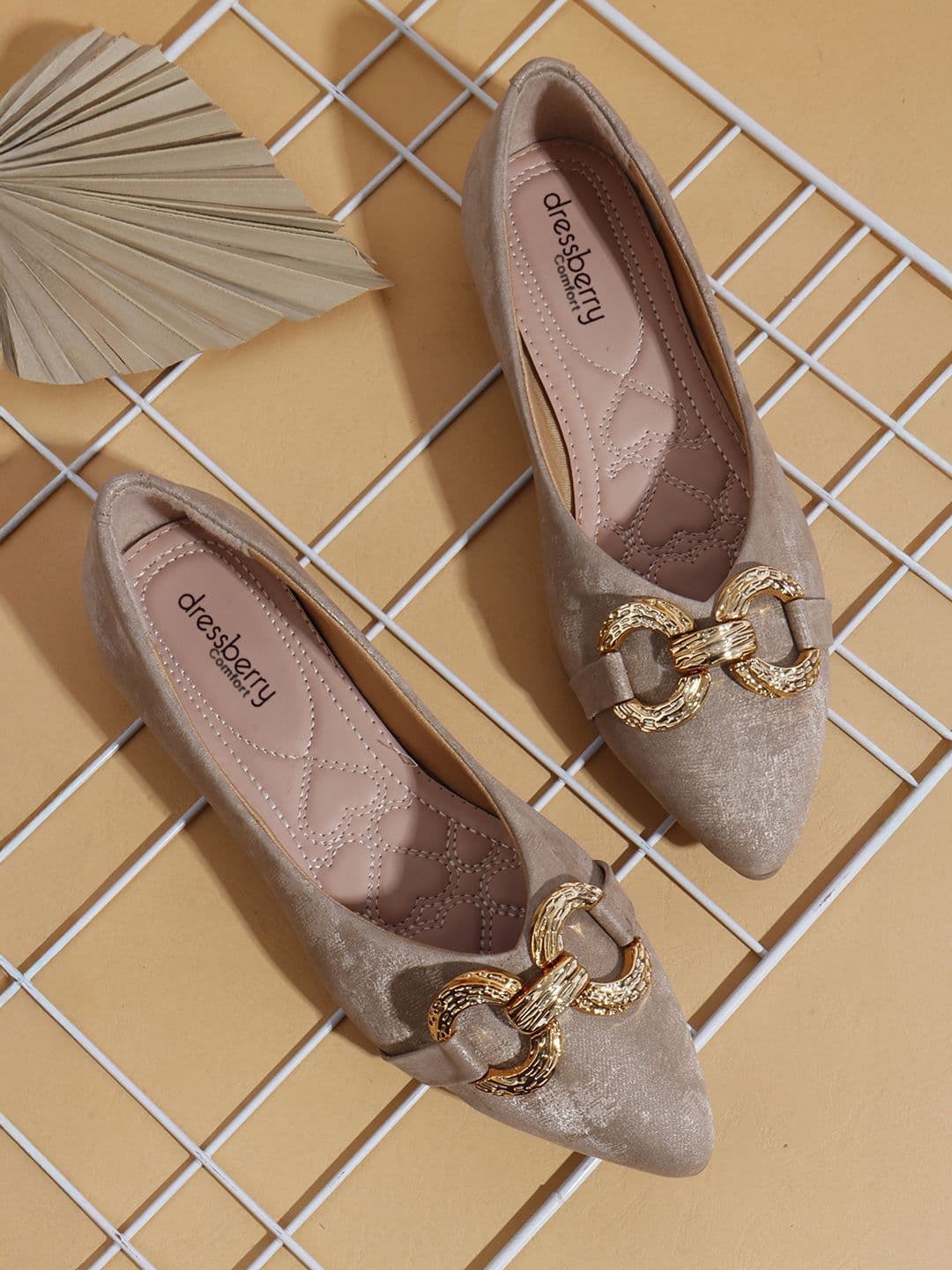 DressBerry Women Pointed Toe Ballerinas with Buckle